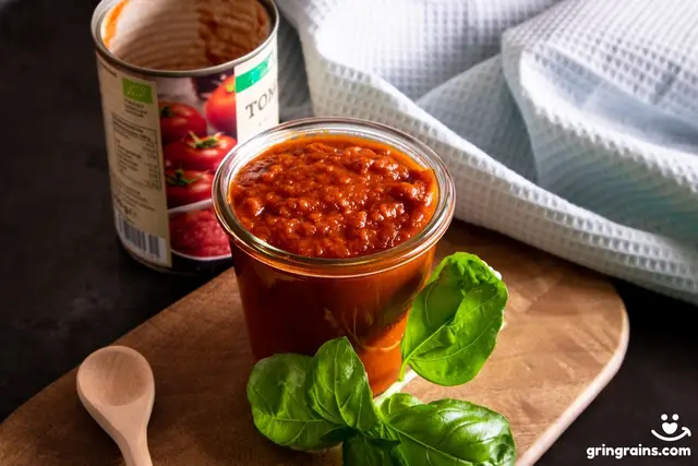 Home Office Food: Blitzschnelle Tomatensauce für Pizza und Pasta